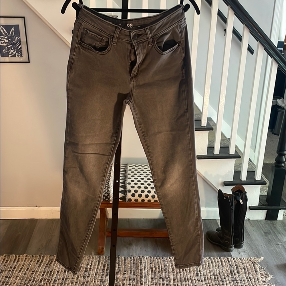 ⭐️ 5 items for $15 ⭐️

Sonoma Gray Curvy Skinny Jeans